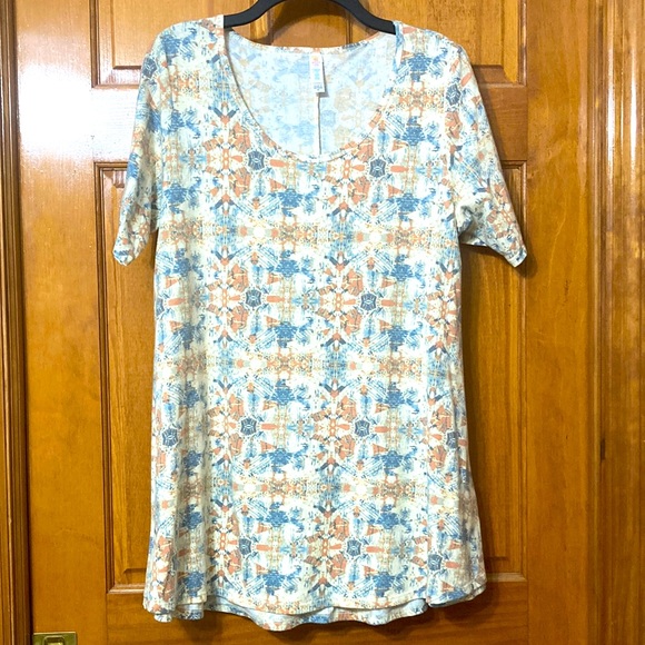 LuLaRoe Perfect Tee size Medium - Picture 1 of 6